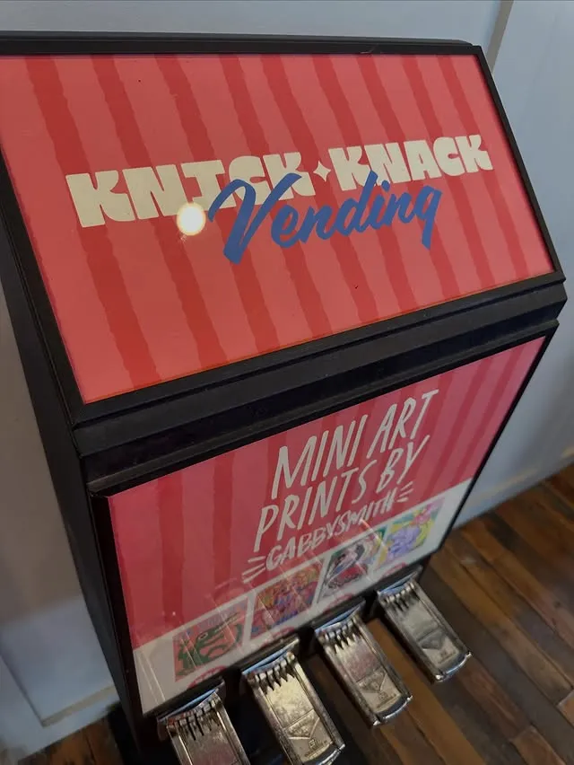 Close angle on the Knick Knack Vending faceplate